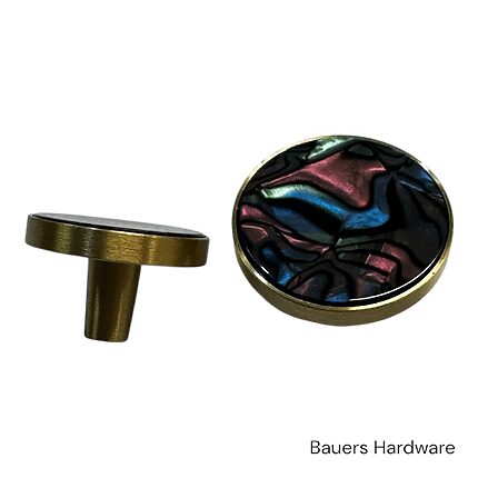 Psych cabinet knob with brass base