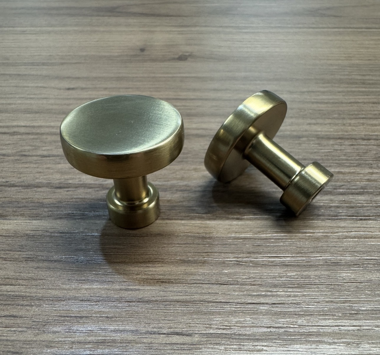 Champagne cabinet knob Declan